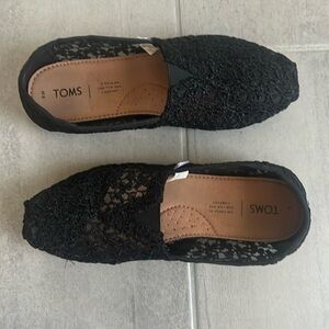 Black Lace Toms
